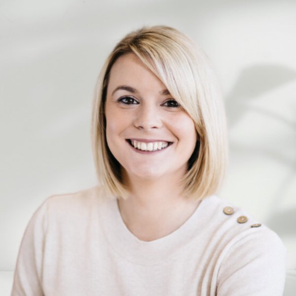 Headshot of CARRIE ALLEN-SNELL